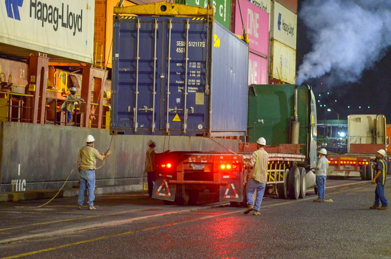 Gobierno adquiere 400 toneladas más de alimento para el bienestar de los salvadoreños gobierno-adquiere-400-toneladas-mas-de-alimento-para-el-bienestar-de-los-salvadorenos